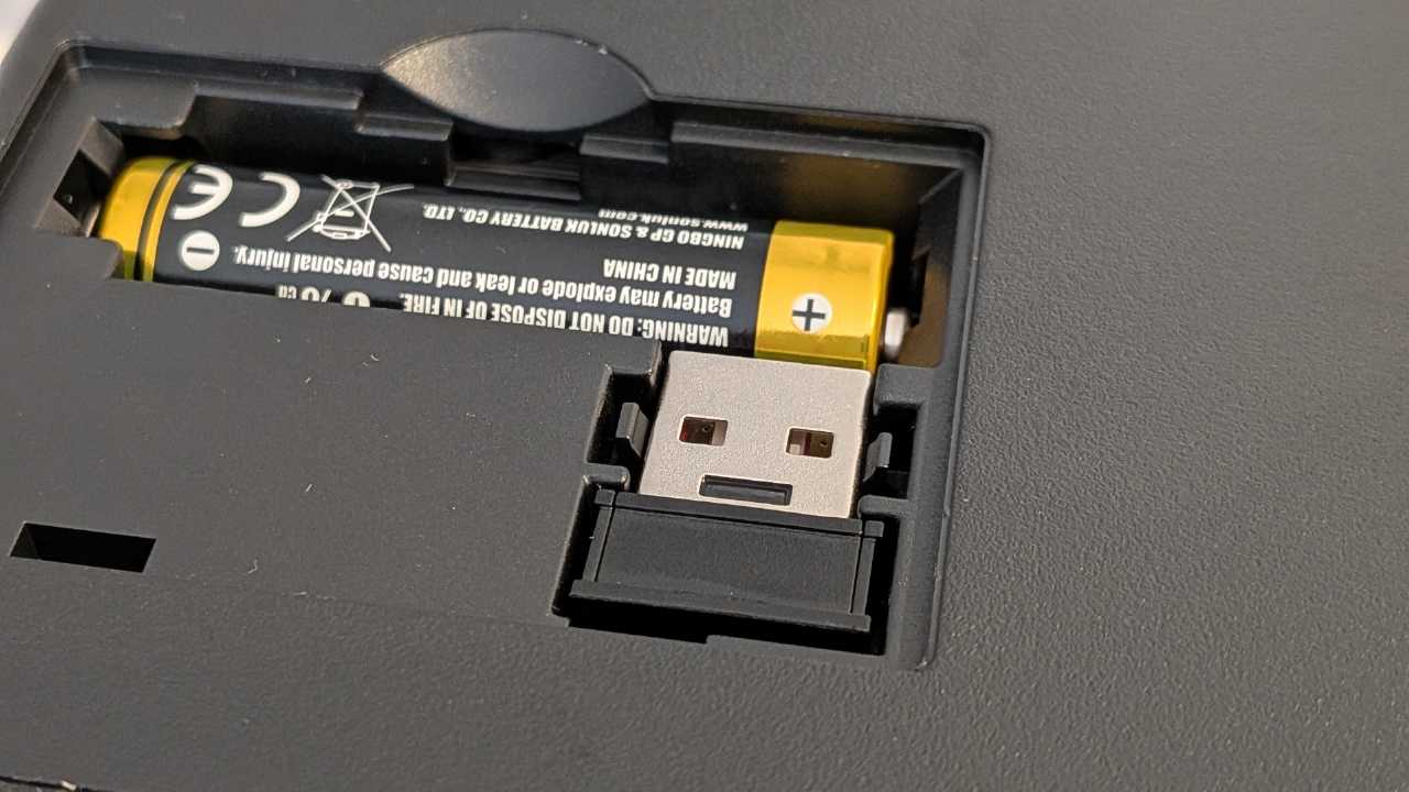 ELECOM - TK-FDM105TXBK 単三乾電池1本で動く仕組み